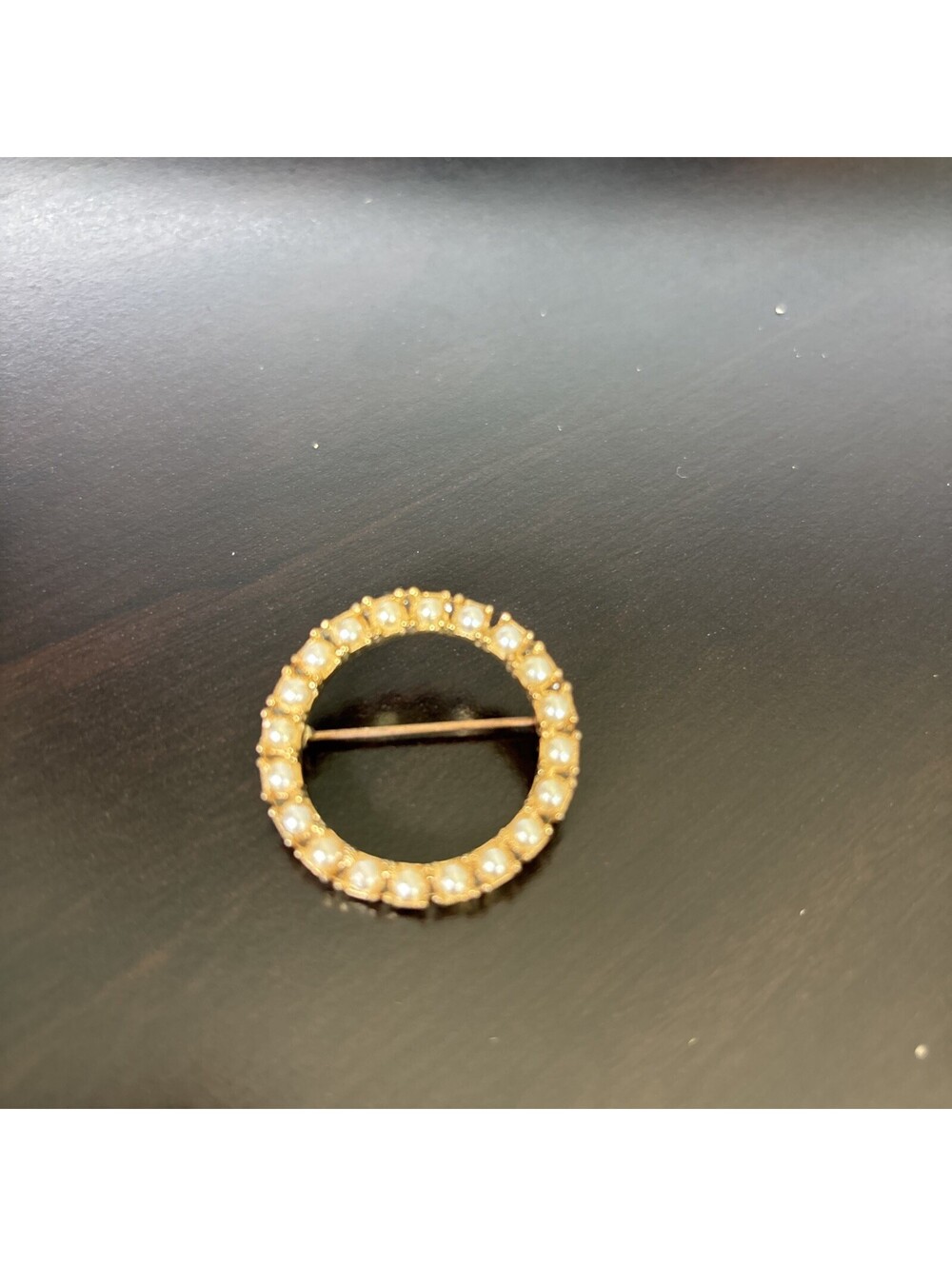 Beautiful OLD Brooch / Pin -Circle Design - faux pearls-